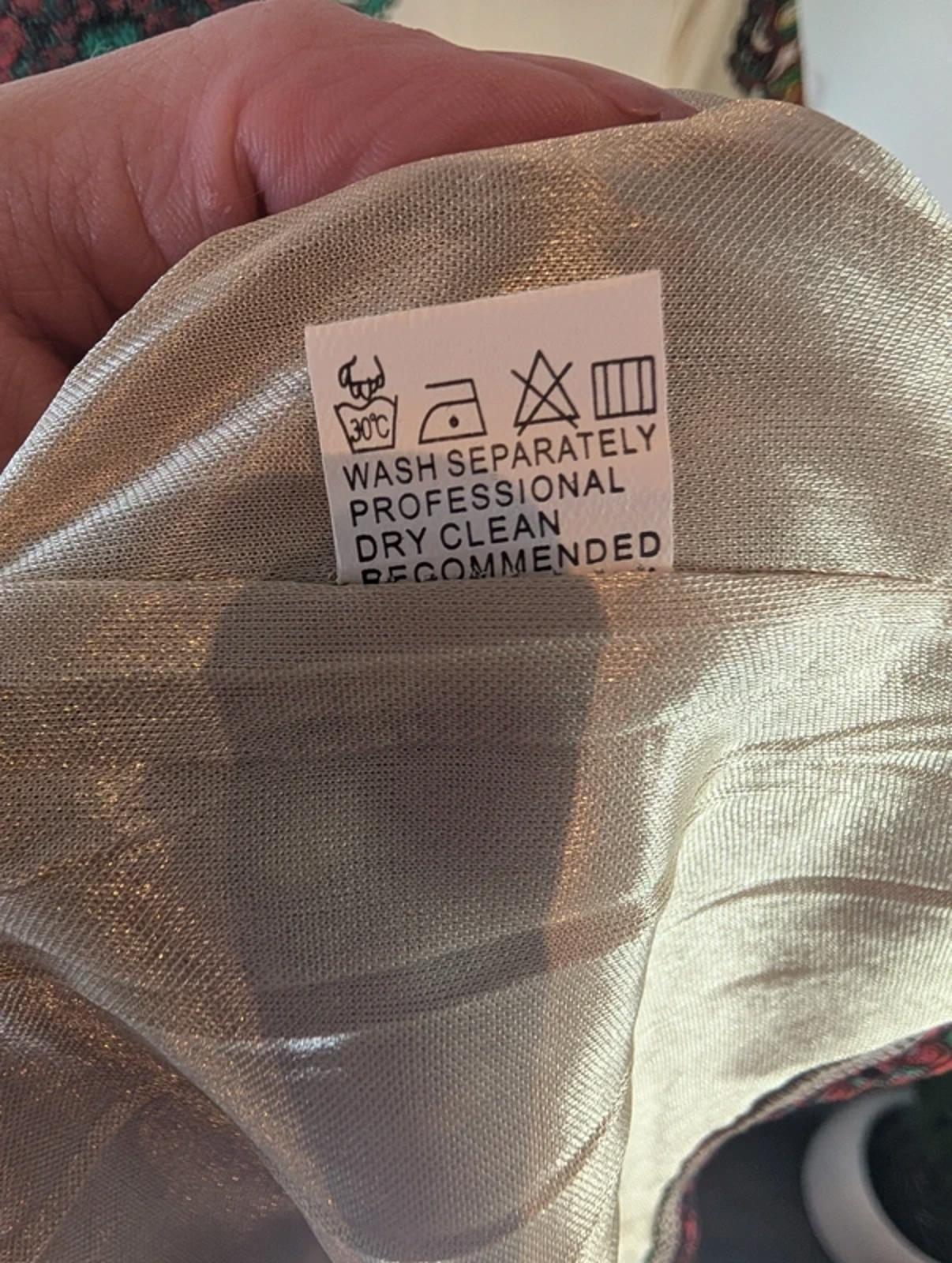 Diffuse Printed Playsuit UK 8 | Red & Green Print | Fitted Summer Jumpsuit