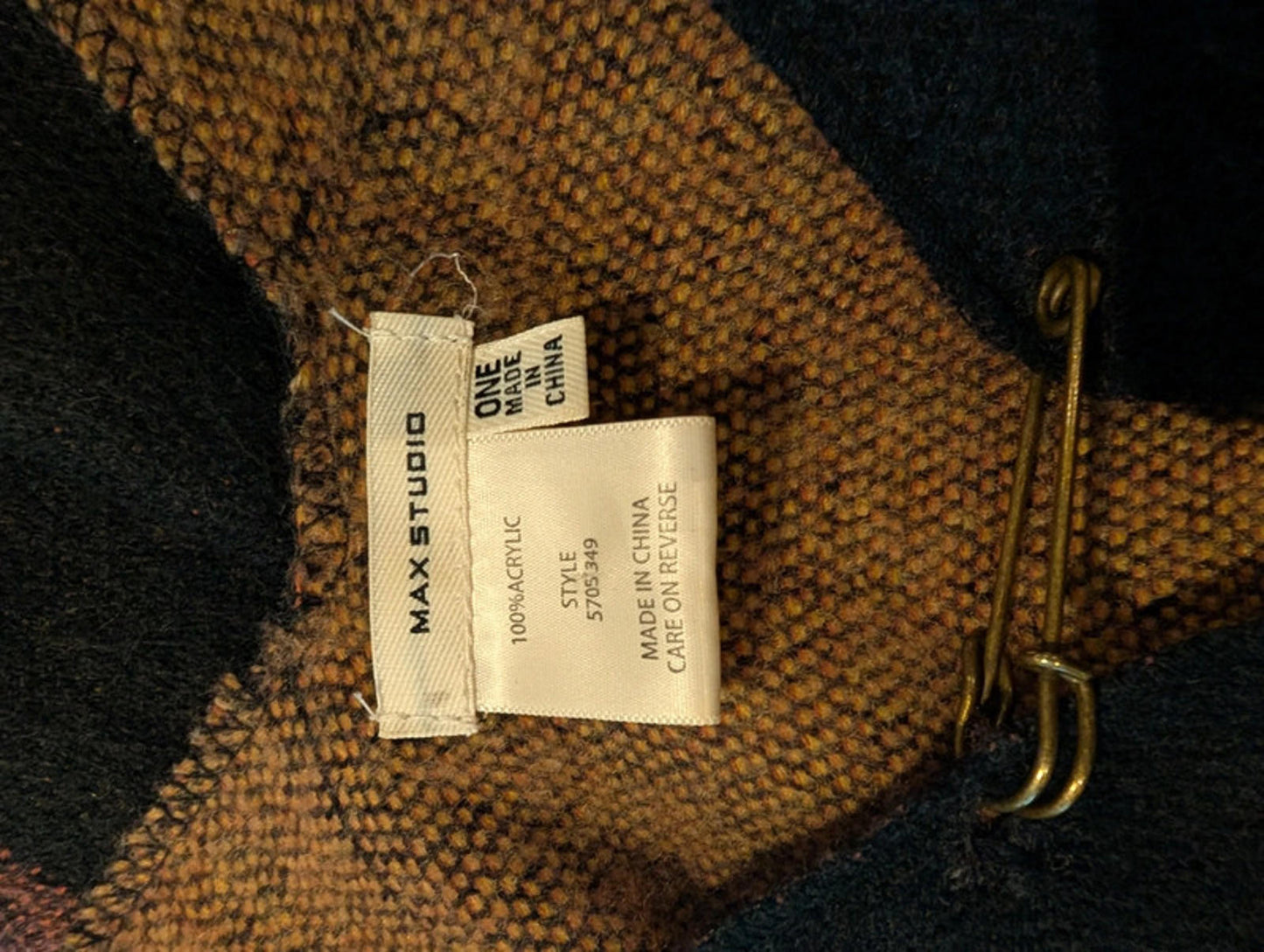 Max Studio colour-block knit cape / poncho – one size