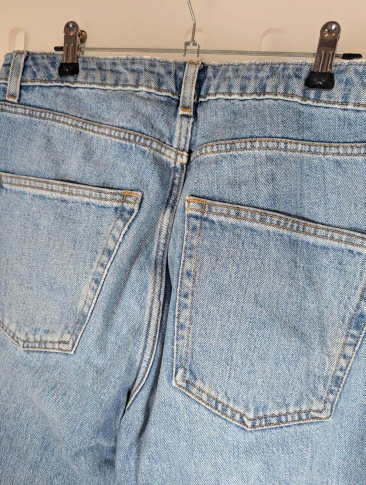 Topshop Mom Jeans W32 Light Wash High Waist Distressed Denim Cropped
