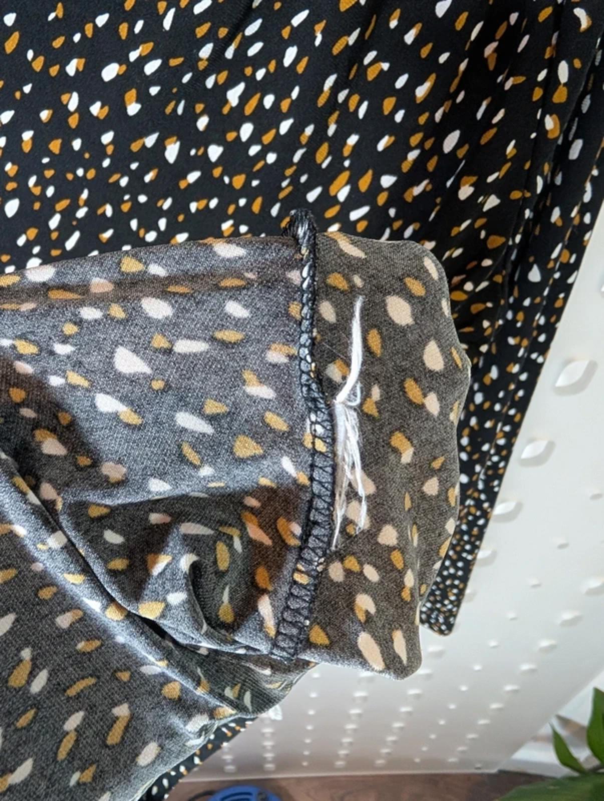 DKNY Speckled High Neck Top Size Medium Button Shoulder