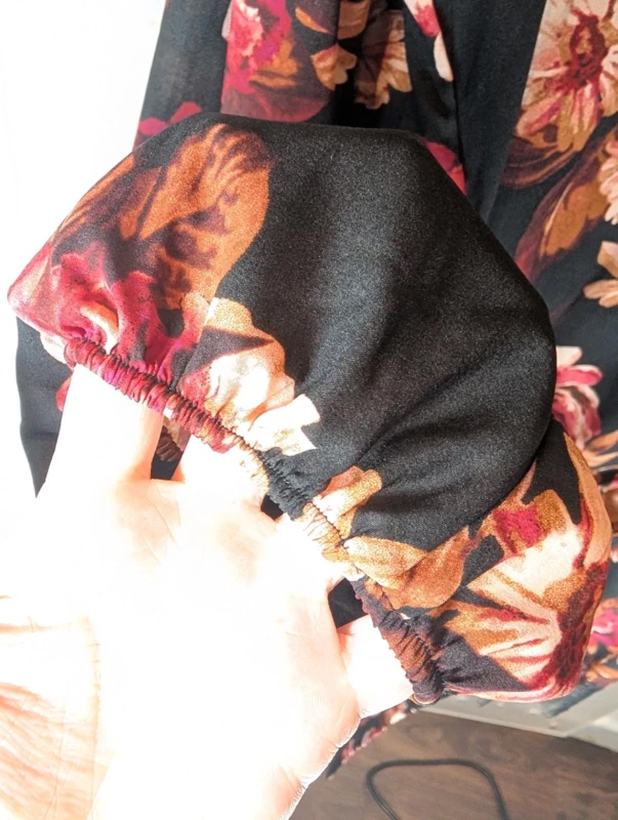 Midnight Bakery Rose Print Lace Trim Kimono Robe M/L Romantic