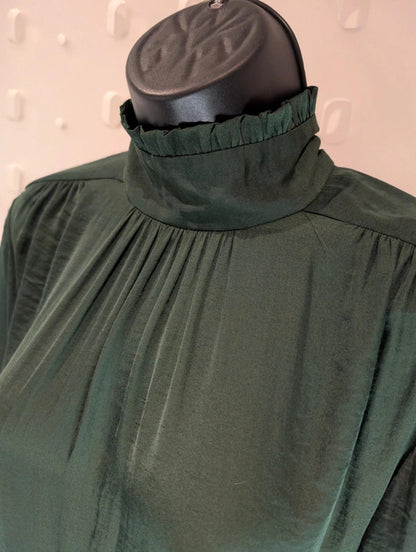 Zara satin green dress – size XL (fits smaller)