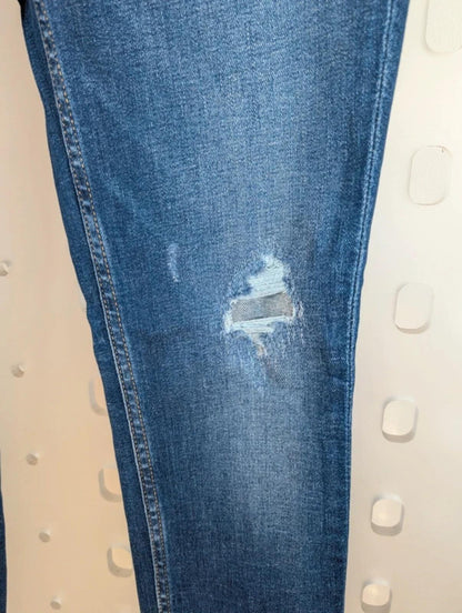 Calvin Klein CKJ011 Mid Rise Skinny Jeans W27