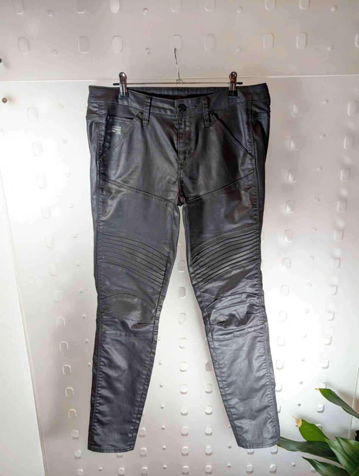 G-Star RAW 5620 Custom Mid Skinny Jeans
Size W29 L30