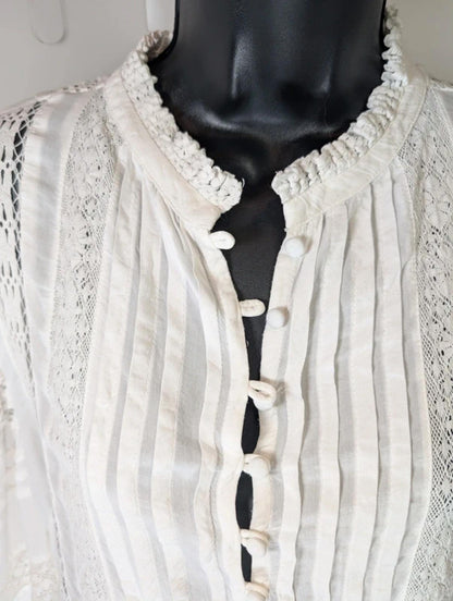 Ravn Ravn ‘Tatti’ White Boho Blouse Small Lace Detail