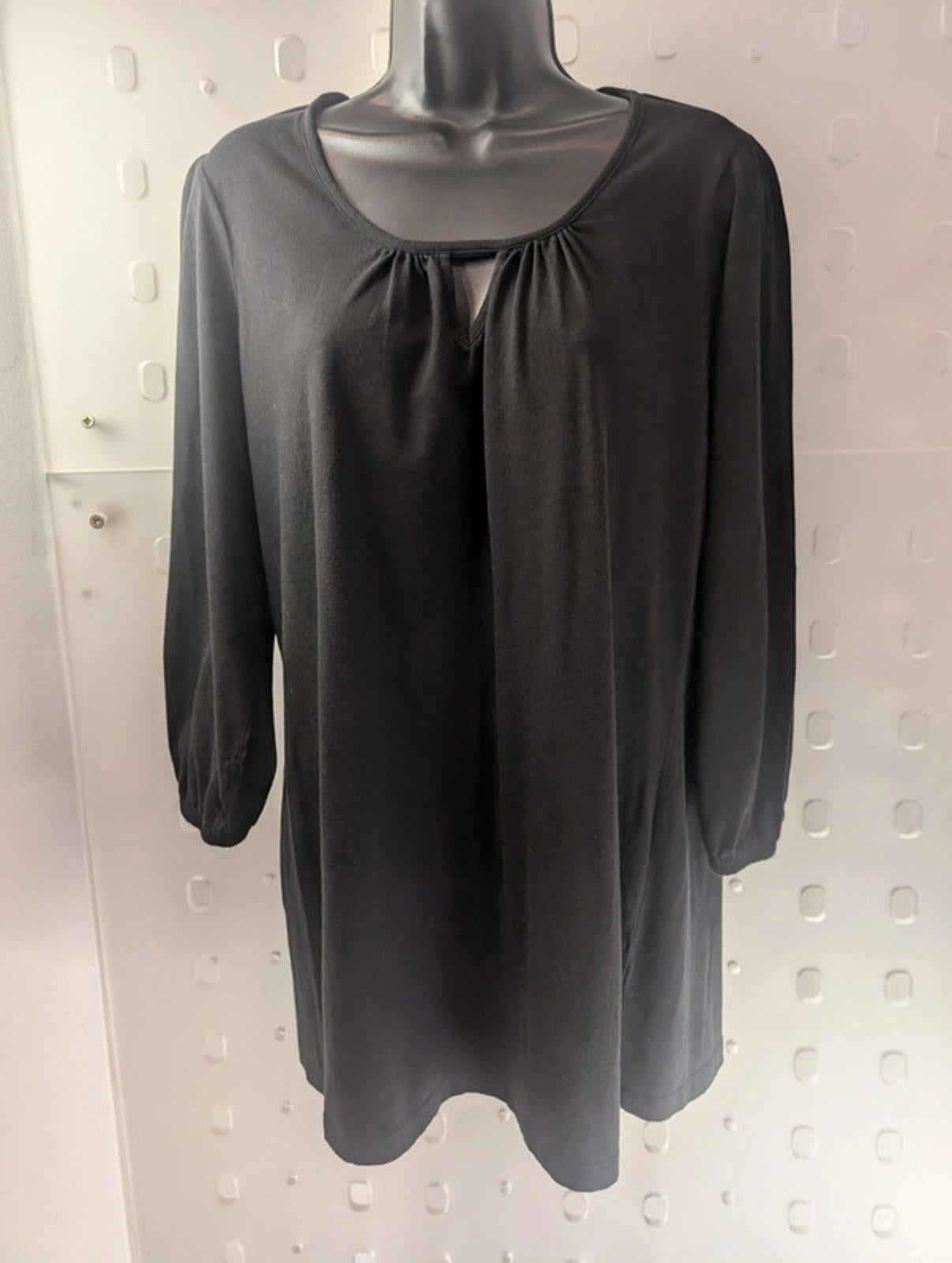 Savoir black jersey tunic top with keyhole neckline – L