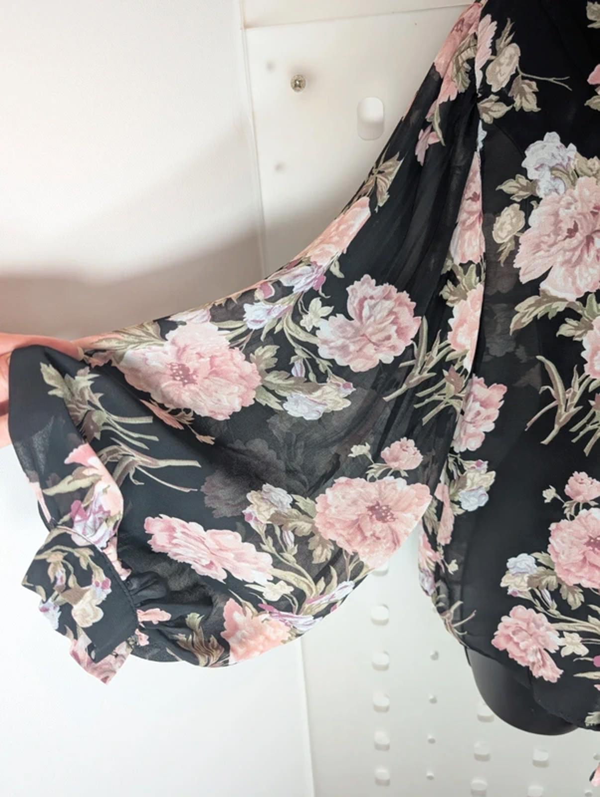 Vintage Queen Sheer Pussy Bow Blouse Small – Whimsy Gothic Lolita