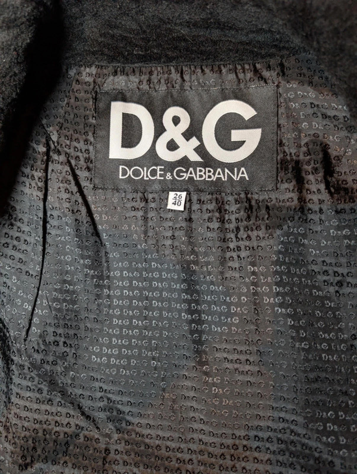 Dolce & Gabbana (D&G) cropped black jacket – IT 40 / UK 8.