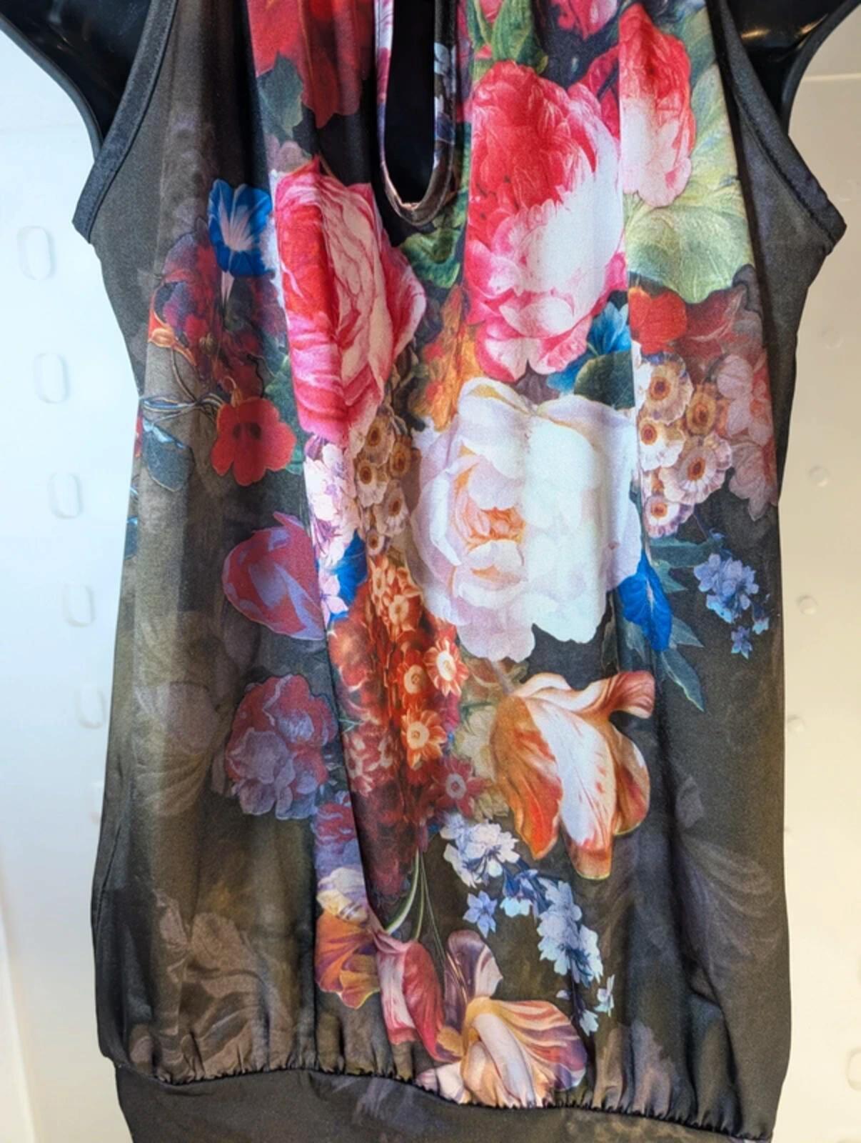 Dark Floral Halter Neck Mini Dress – Keyhole Back – Made in Spain – UK S