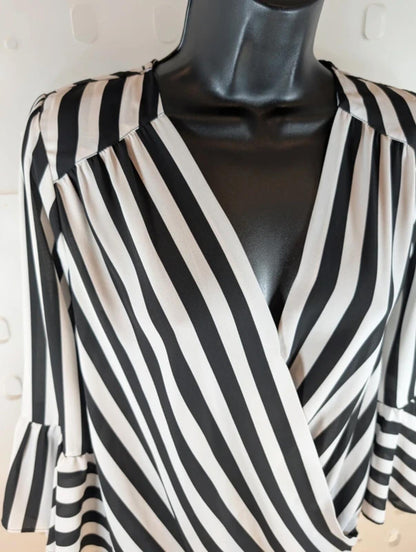 Finn & Grace Black White Stripe Blouse Medium Flared Sleeve