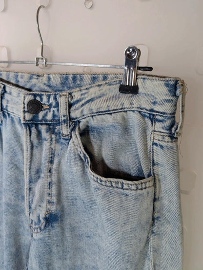 Vintage Style Light Wash Mom Jeans 28” Waist Soft 100% Cotton Straight Leg