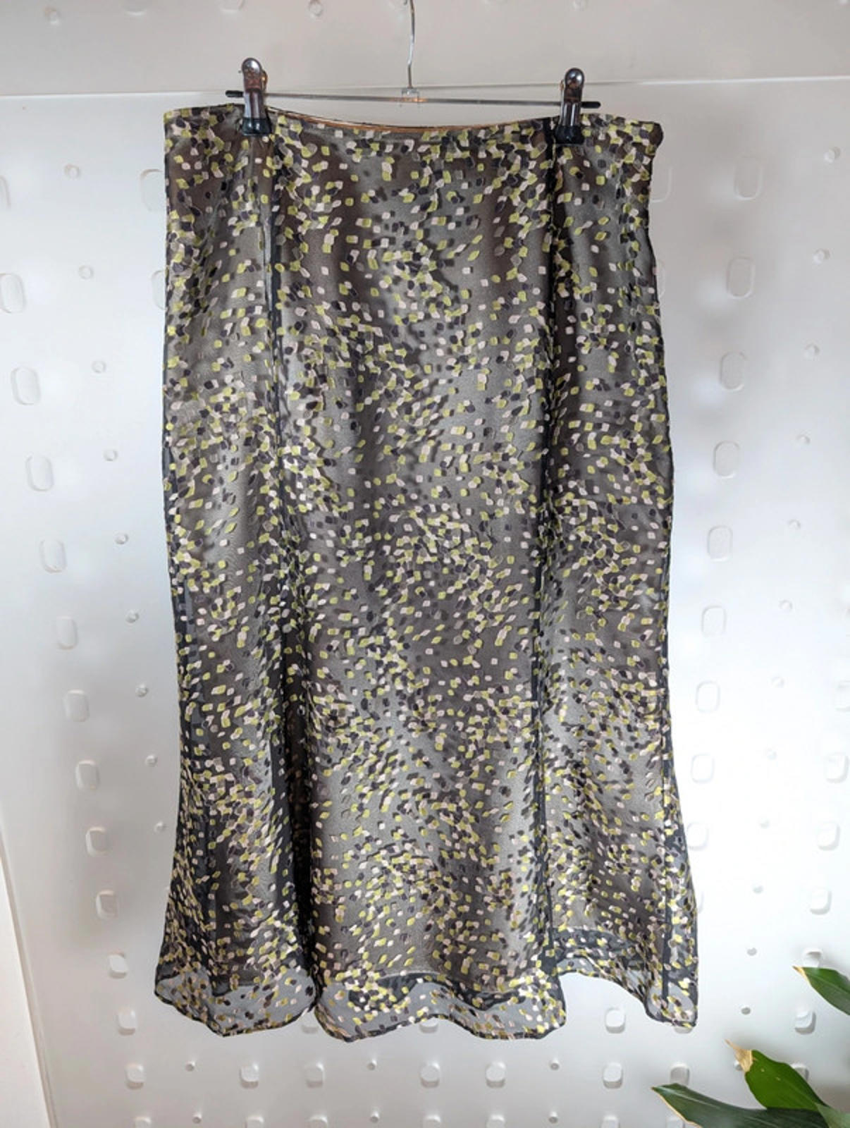 Minuet silk-blend midi skirt, UK 12.