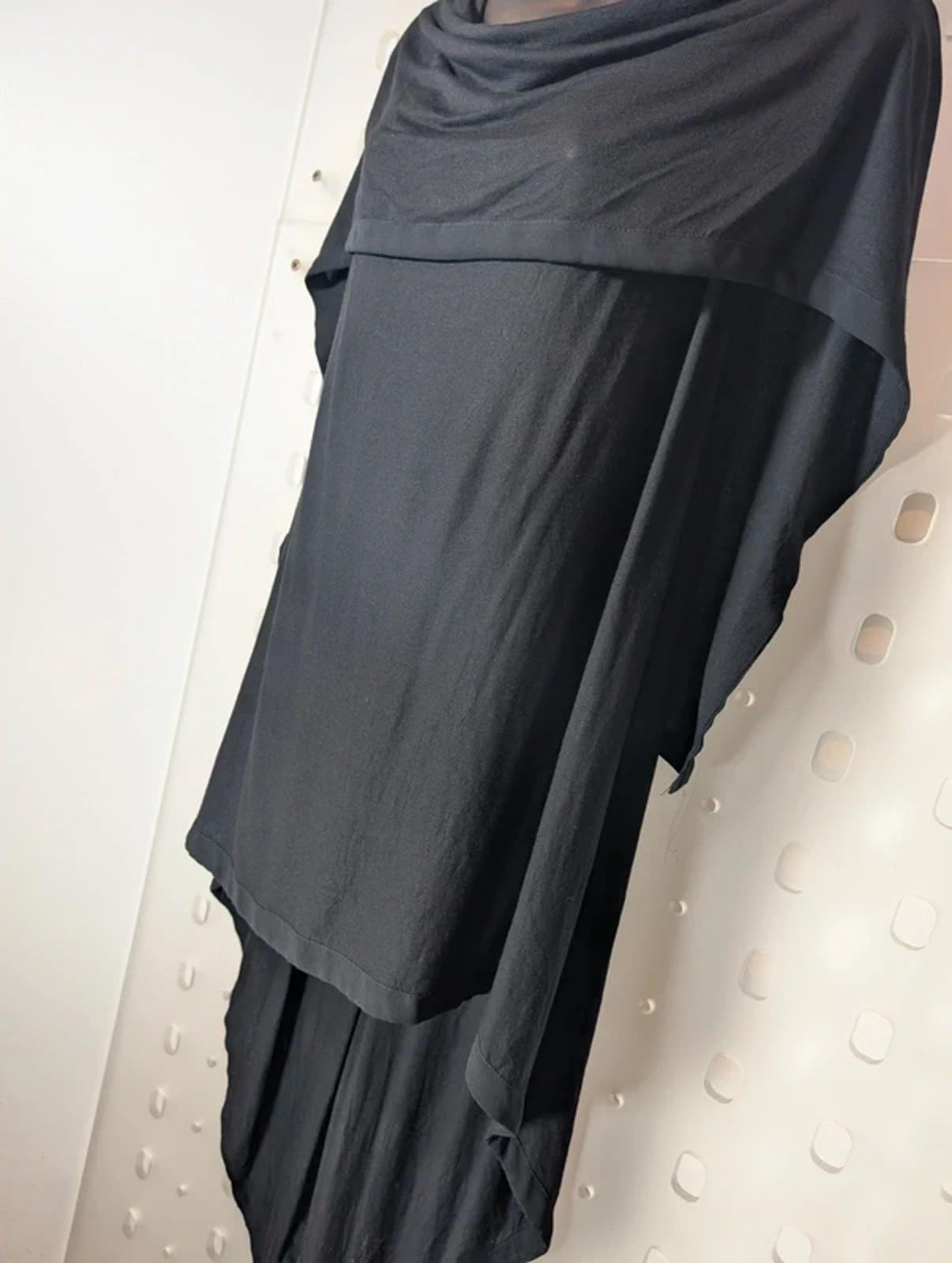 Lillian J Morton “Northern Threads” Draped Jersey Top – One Size