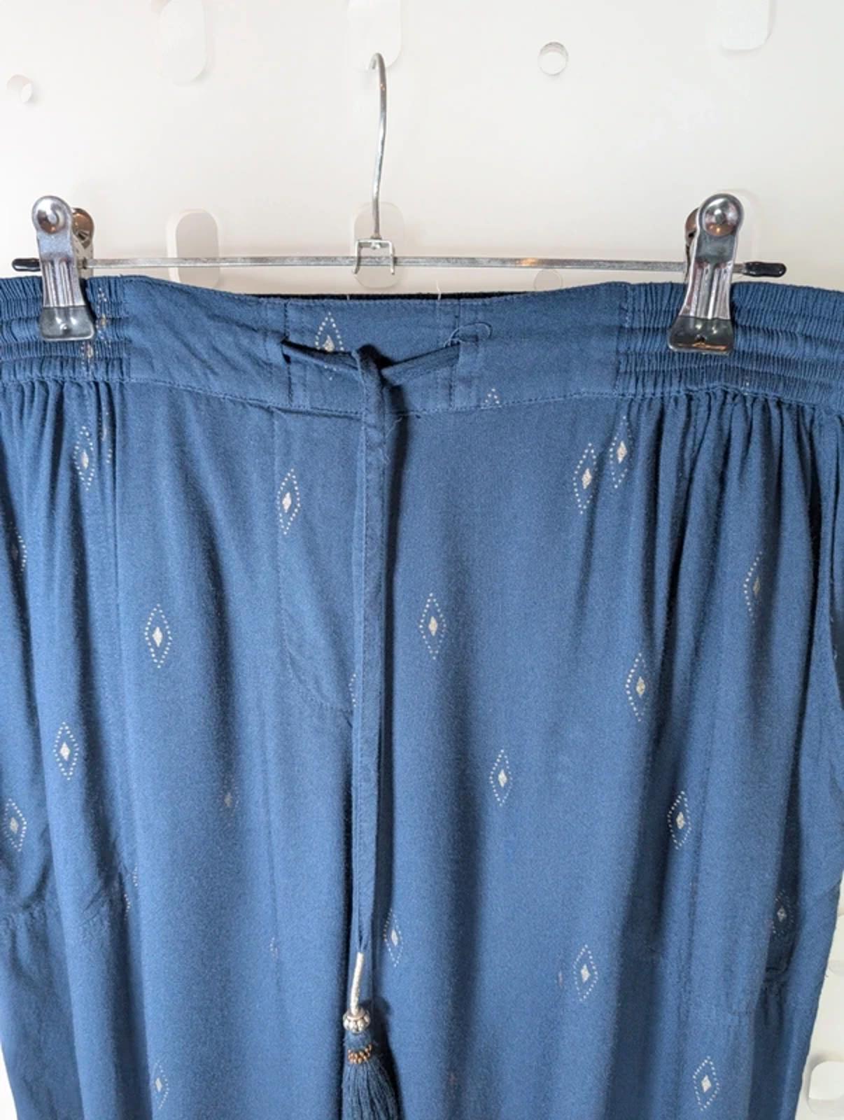 Fat Face UK12 Navy Printed Viscose Trousers