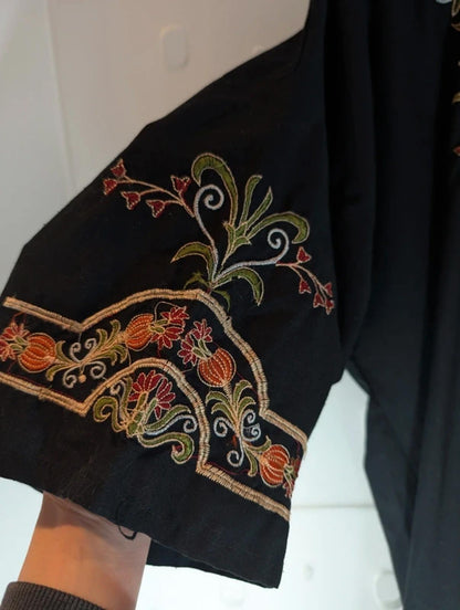 Vintage Middle Eastern Embroidered Kaftan XL – Boho Festival