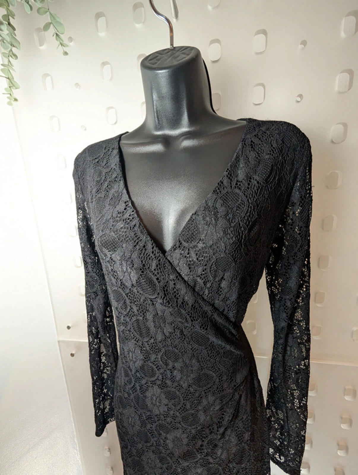 Lunatic Italia gothic lace dress – stretchy faux wrap
Size small
