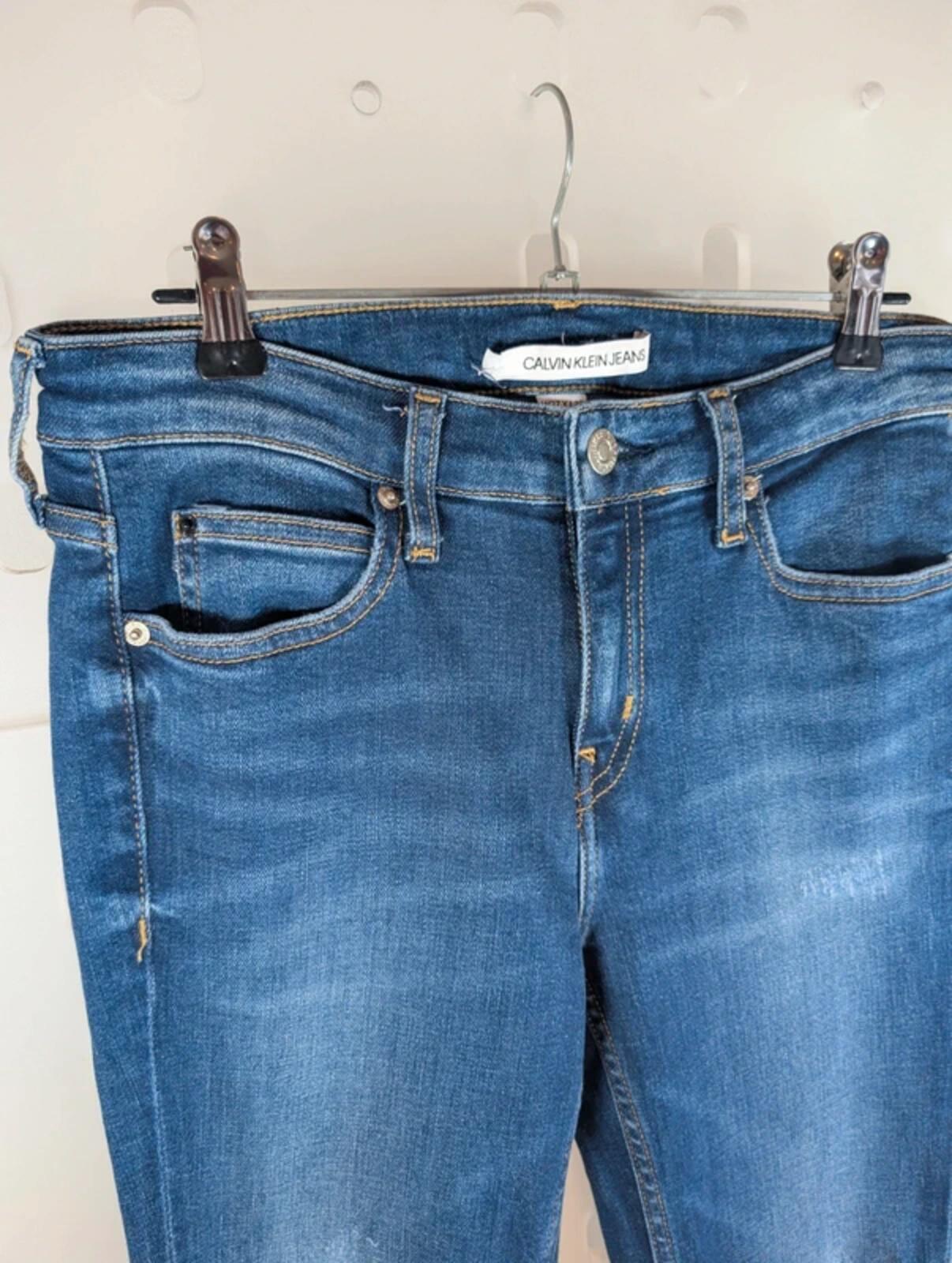 Calvin Klein CKJ011 Mid Rise Skinny Jeans W27