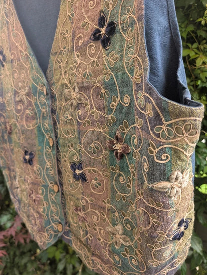 TanTrums Vintage Embroidered Cotton Waistcoat Made in India XL
