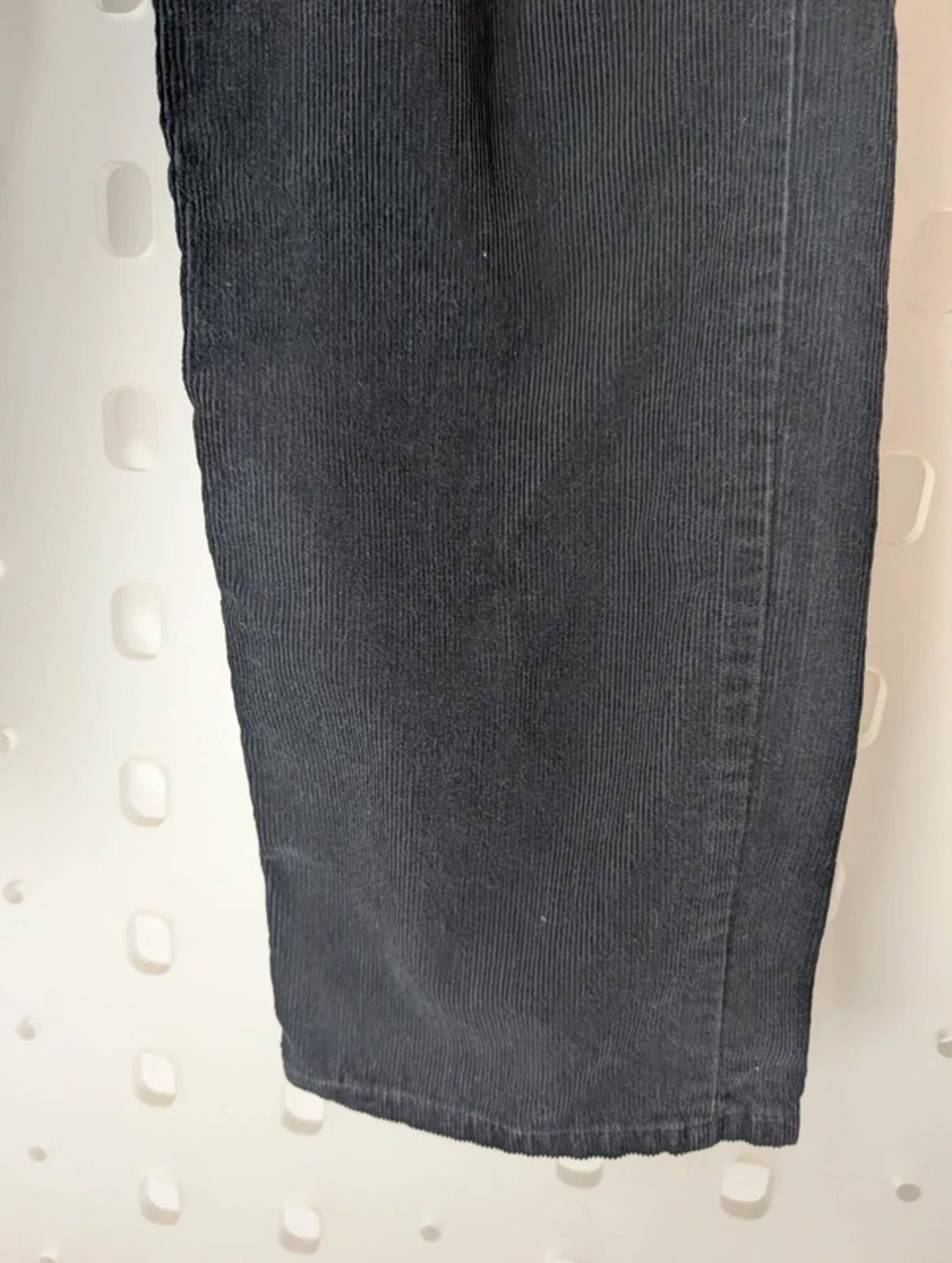 Levi's Black Corduroy Trousers W30 Cropped Straight Leg