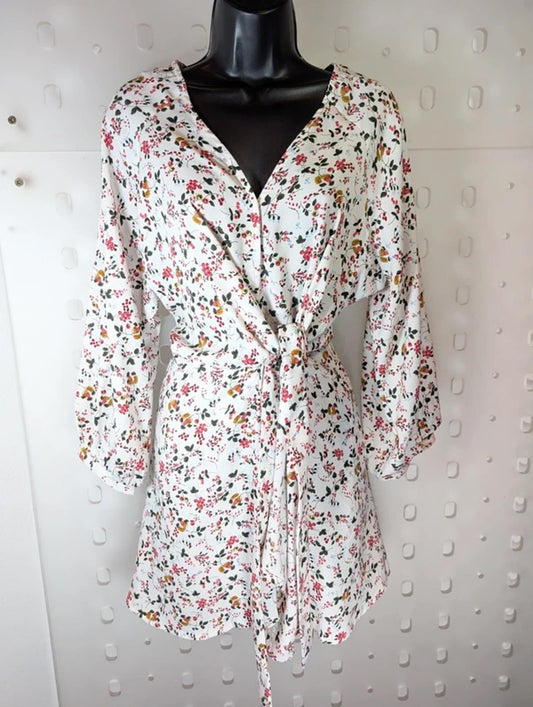 Umgee USA Floral Wrap Effect Dress Size L Cream Tie Front V Neck Occasion