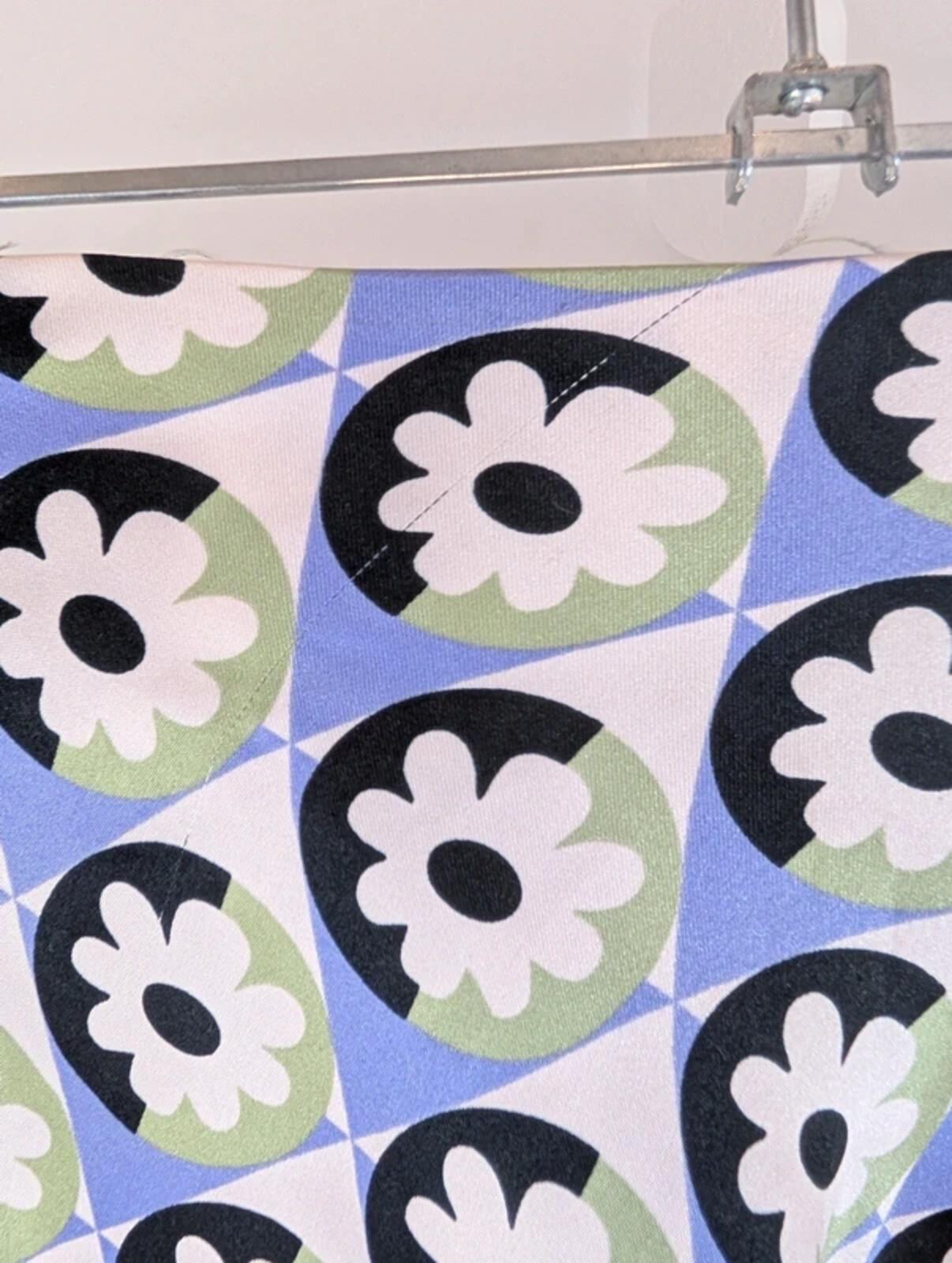 60s Mod Mini Skirt – Satin Finish – Geometric Print – XS