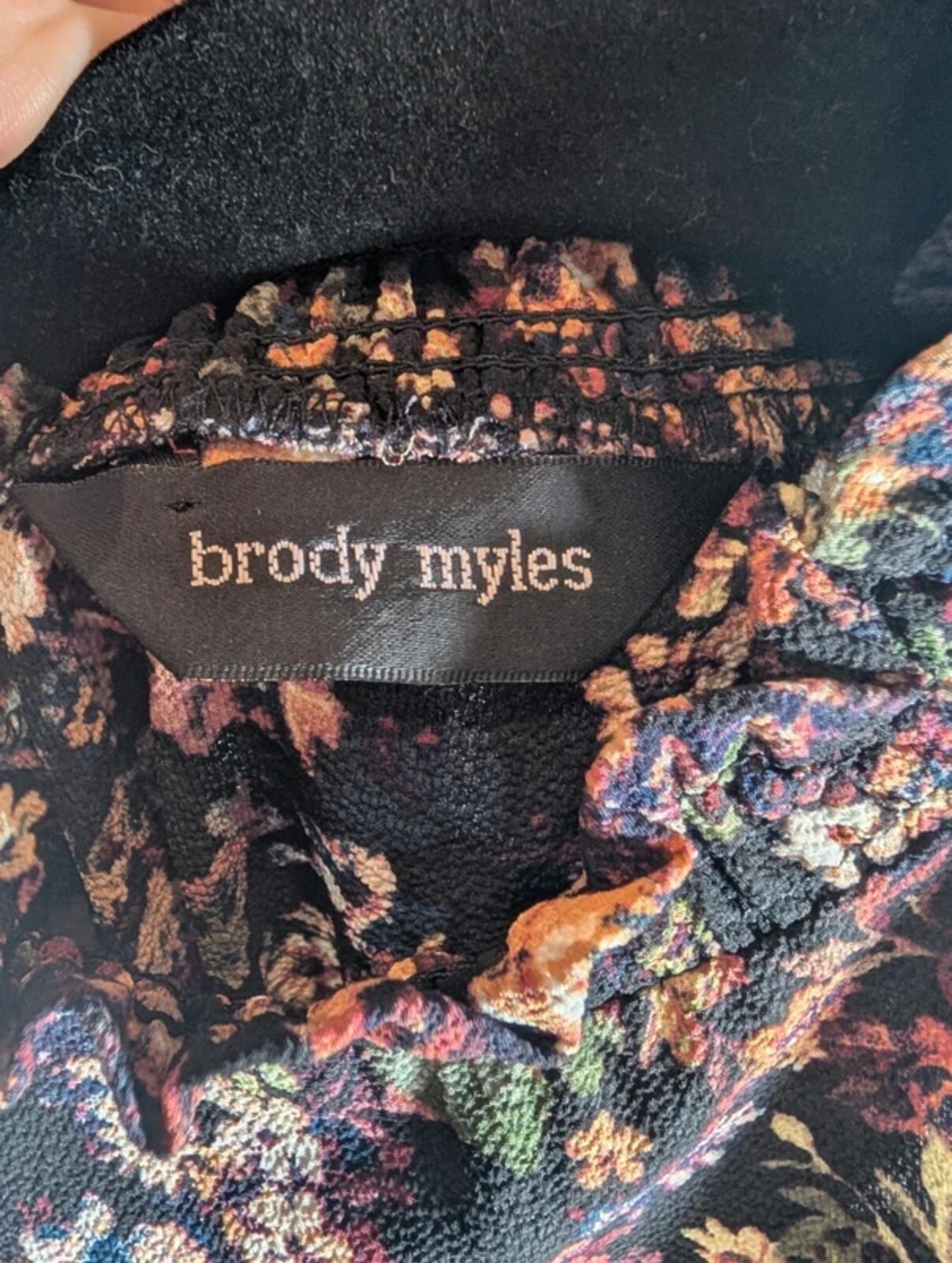 Brody Myles Floral Sleeveless Blouse Black Purple Peach Medium