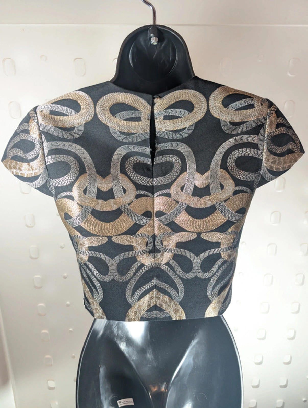 Ted Baker Snake Print Jacquard Crop Top – Size 0 (Best for UK 4–6)