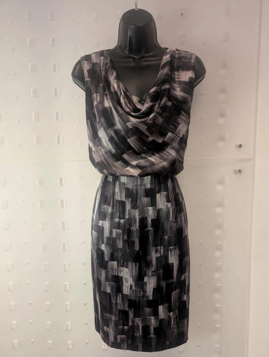 Stunning Pringle of Scotland Silk Dress – UK 10