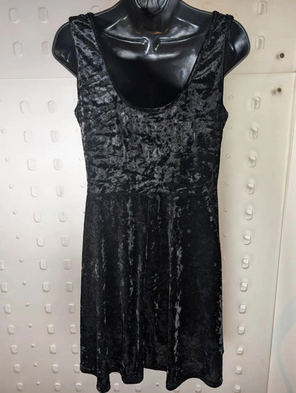 Vintage 90s black crushed velvet skater dress – UK 12