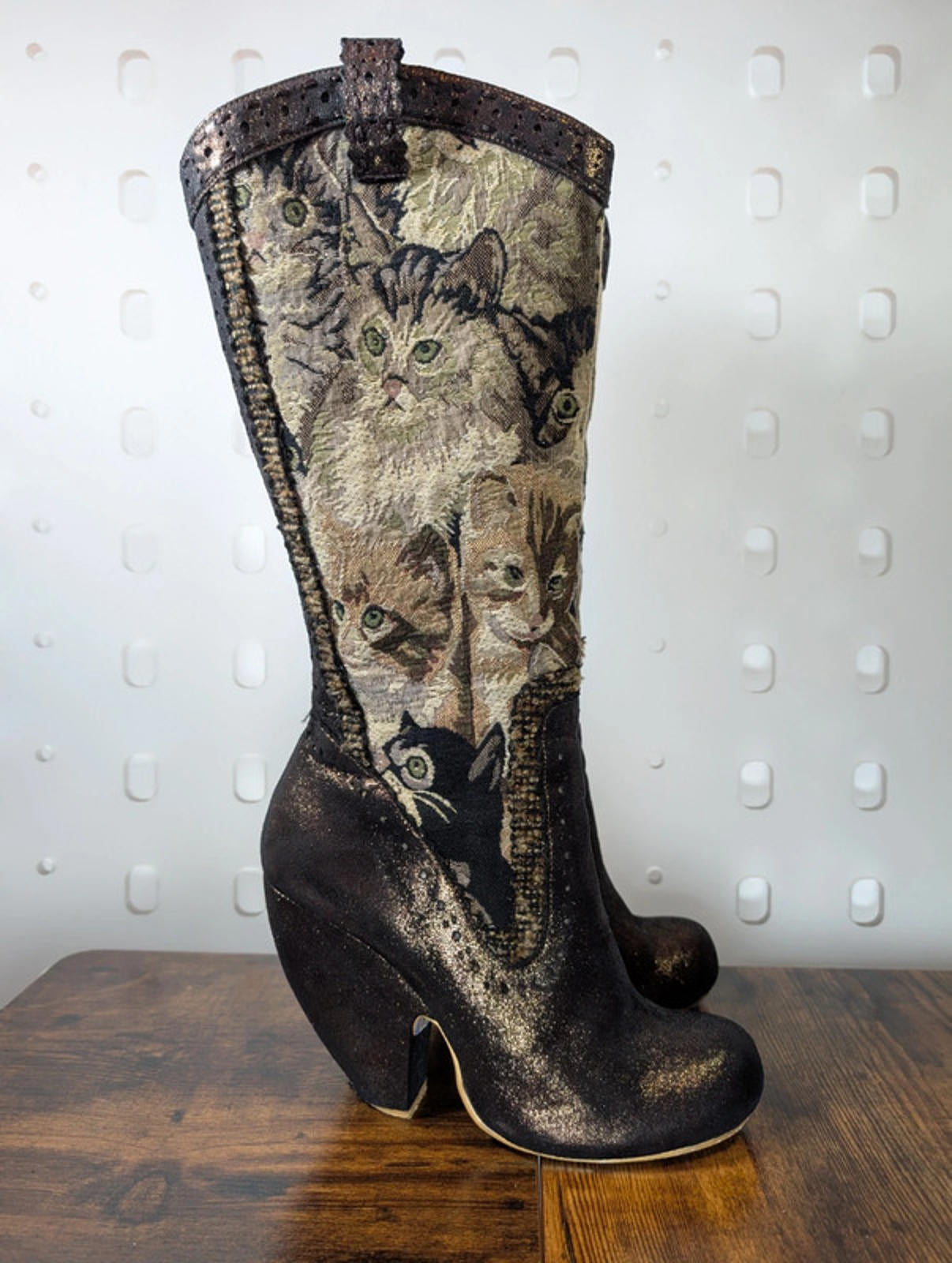 Irregular Choice Peggy Sue cat boots | Bronze | EU 41 / UK 7
