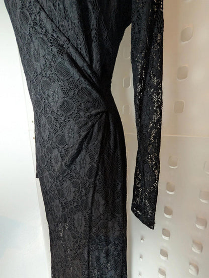 Lunatic Italia gothic lace dress – stretchy faux wrap
Size small