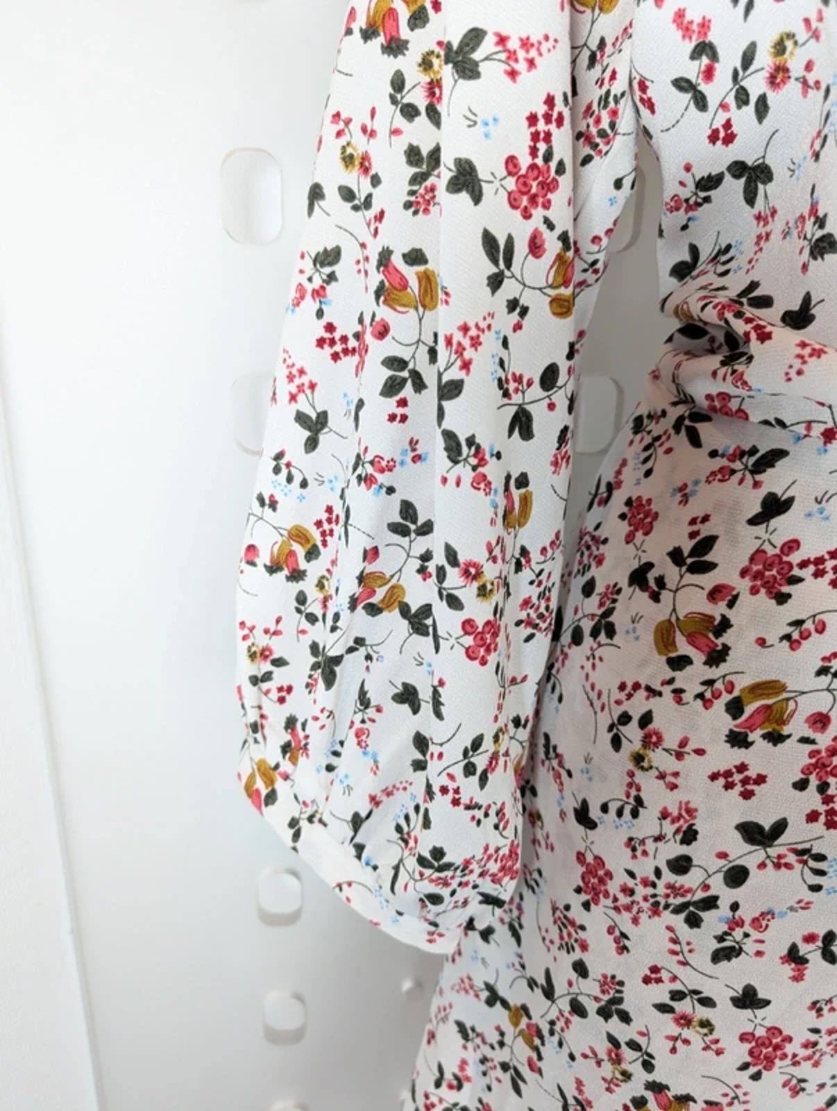 Umgee USA Floral Wrap Effect Dress Size L Cream Tie Front V Neck Occasion