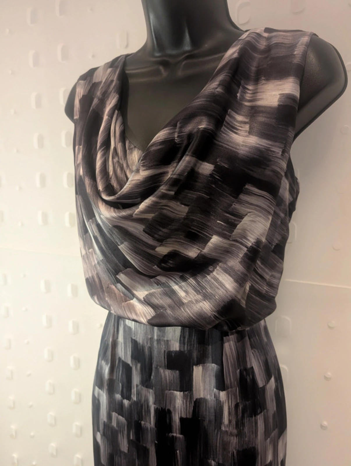Stunning Pringle of Scotland Silk Dress – UK 10