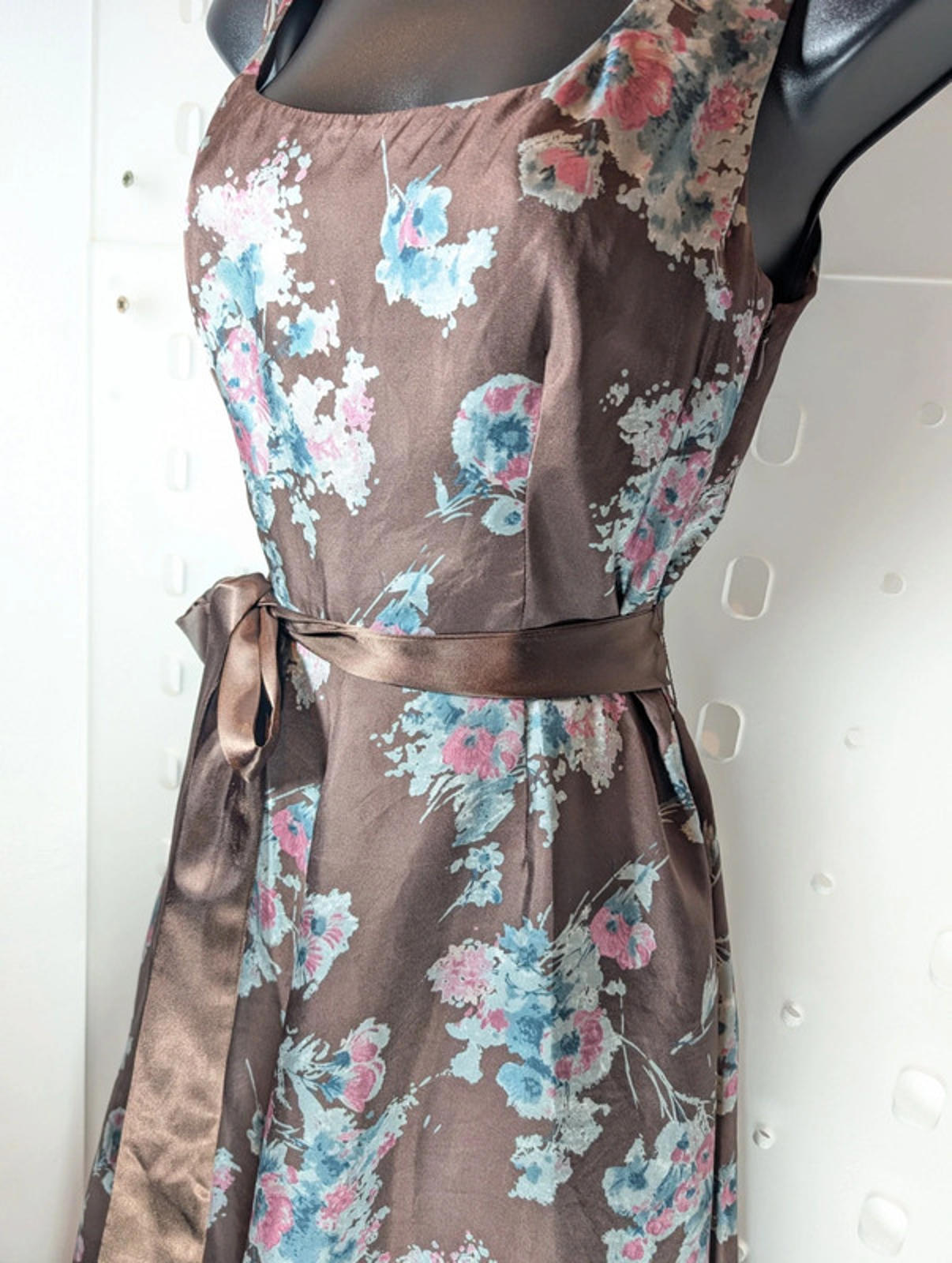 Laura Ashley Silk Floral Fit & Flare Dress – Size 8