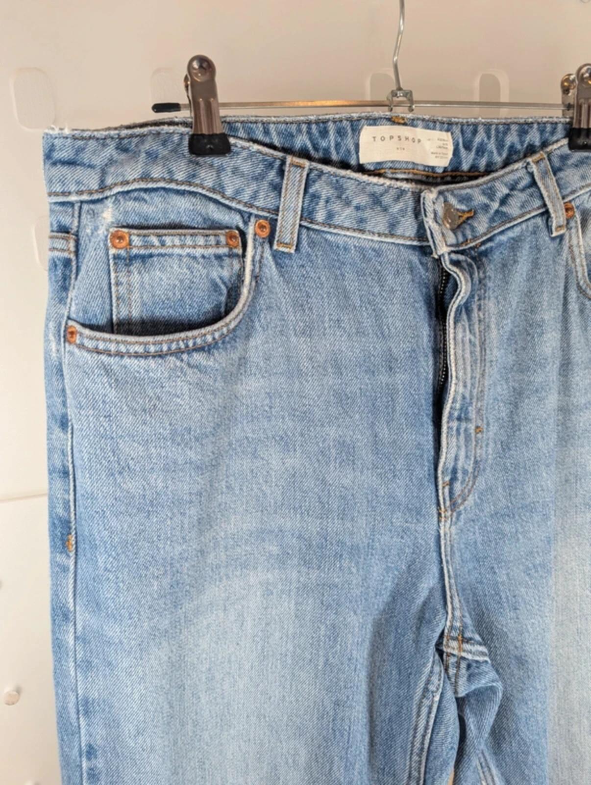 Topshop Mom Jeans W32 Light Wash High Waist Distressed Denim Cropped