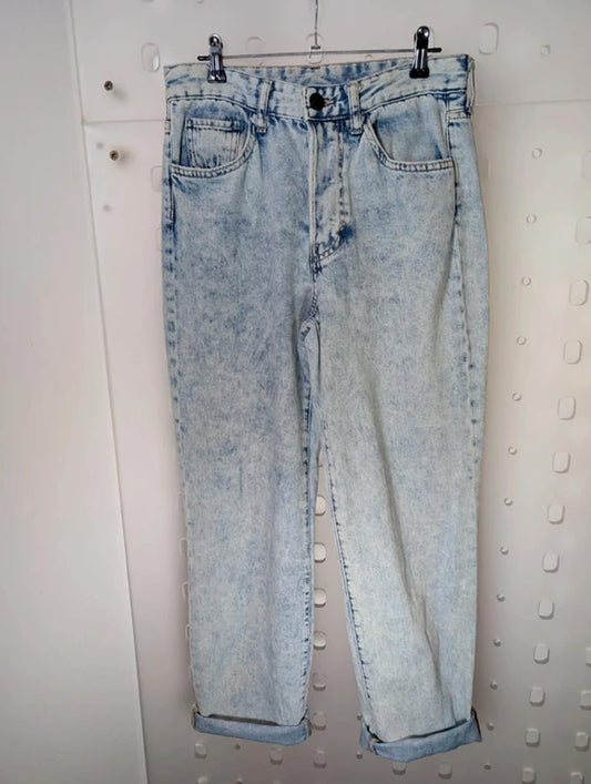 Vintage Style Light Wash Mom Jeans 28” Waist Soft 100% Cotton Straight Leg