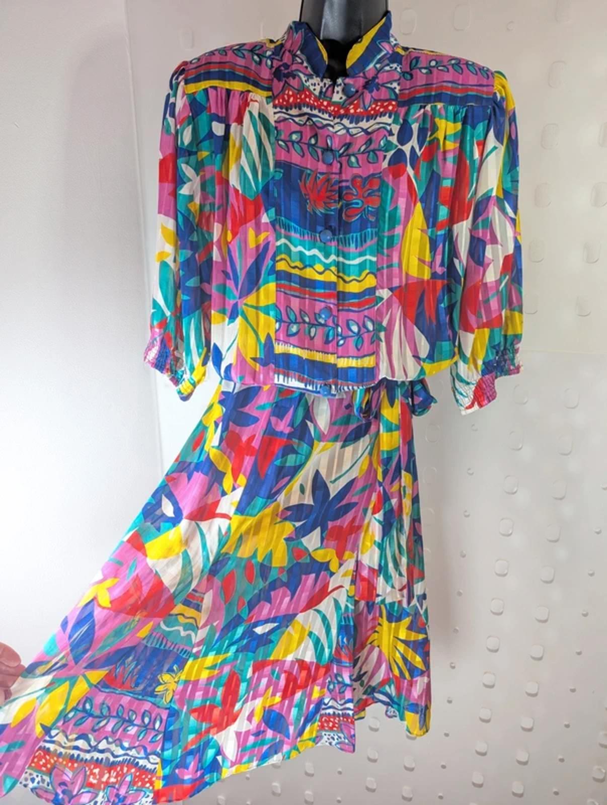 Vintage Kanga Collection by Dale Tryon Bold Print Midi Dress (Made in Hong Kong)