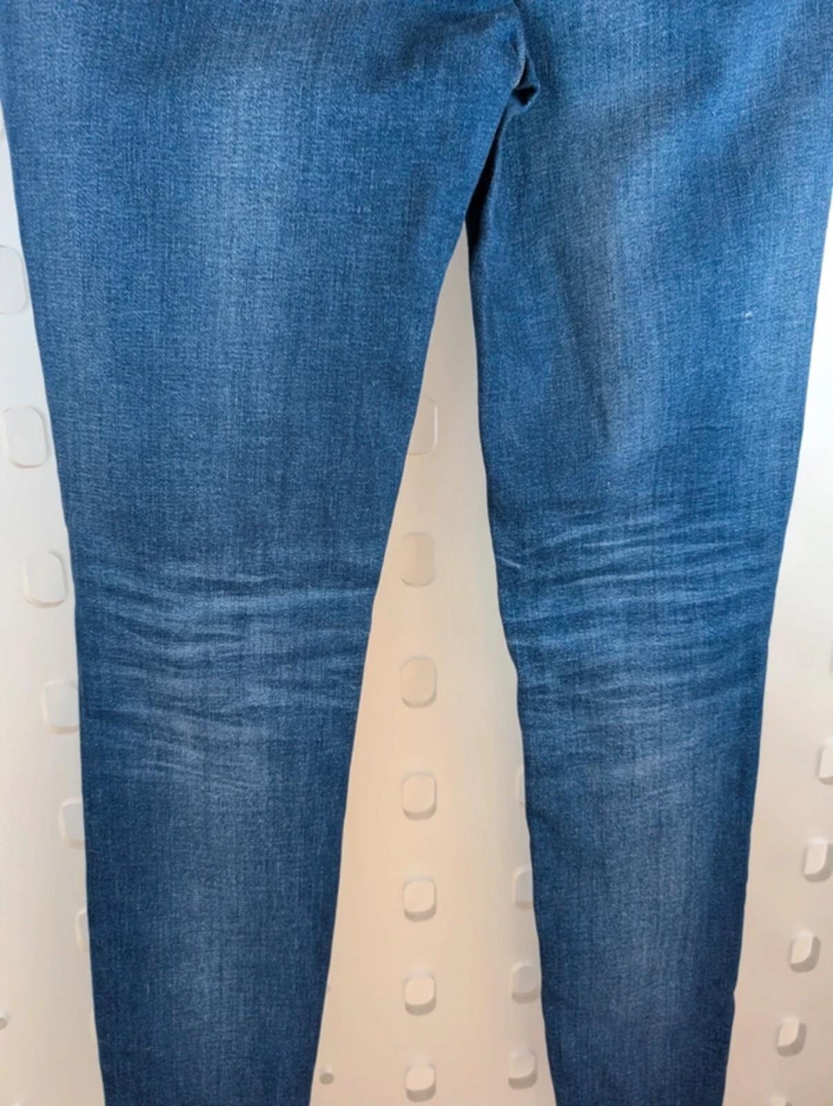 Calvin Klein CKJ011 Mid Rise Skinny Jeans W27