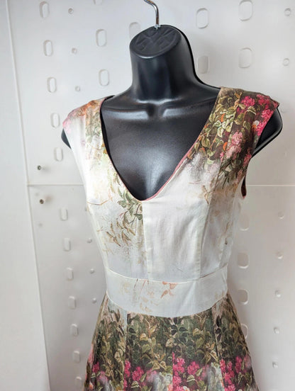Floral Fit & Flare Cotton Dress – UK 10