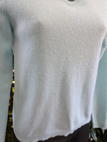 Isle Pure Cashmere V Neck Jumper Mint Green UK8