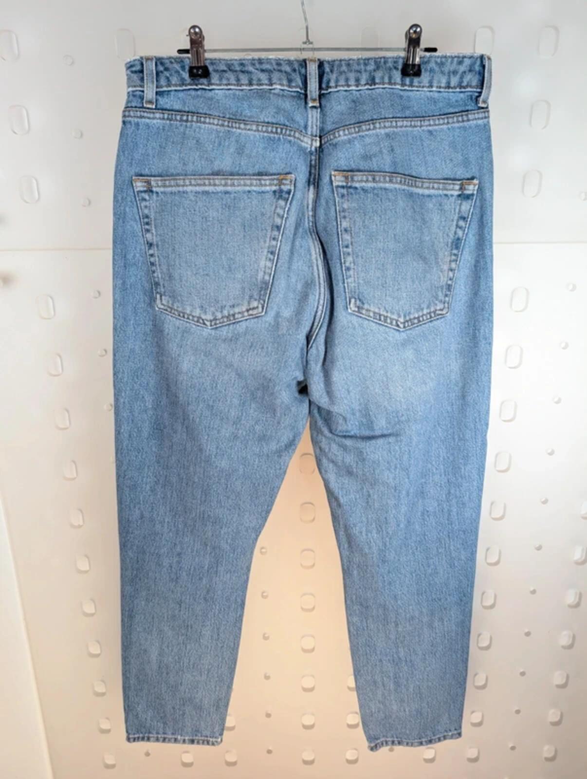 Topshop Mom Jeans W32 Light Wash High Waist Distressed Denim Cropped