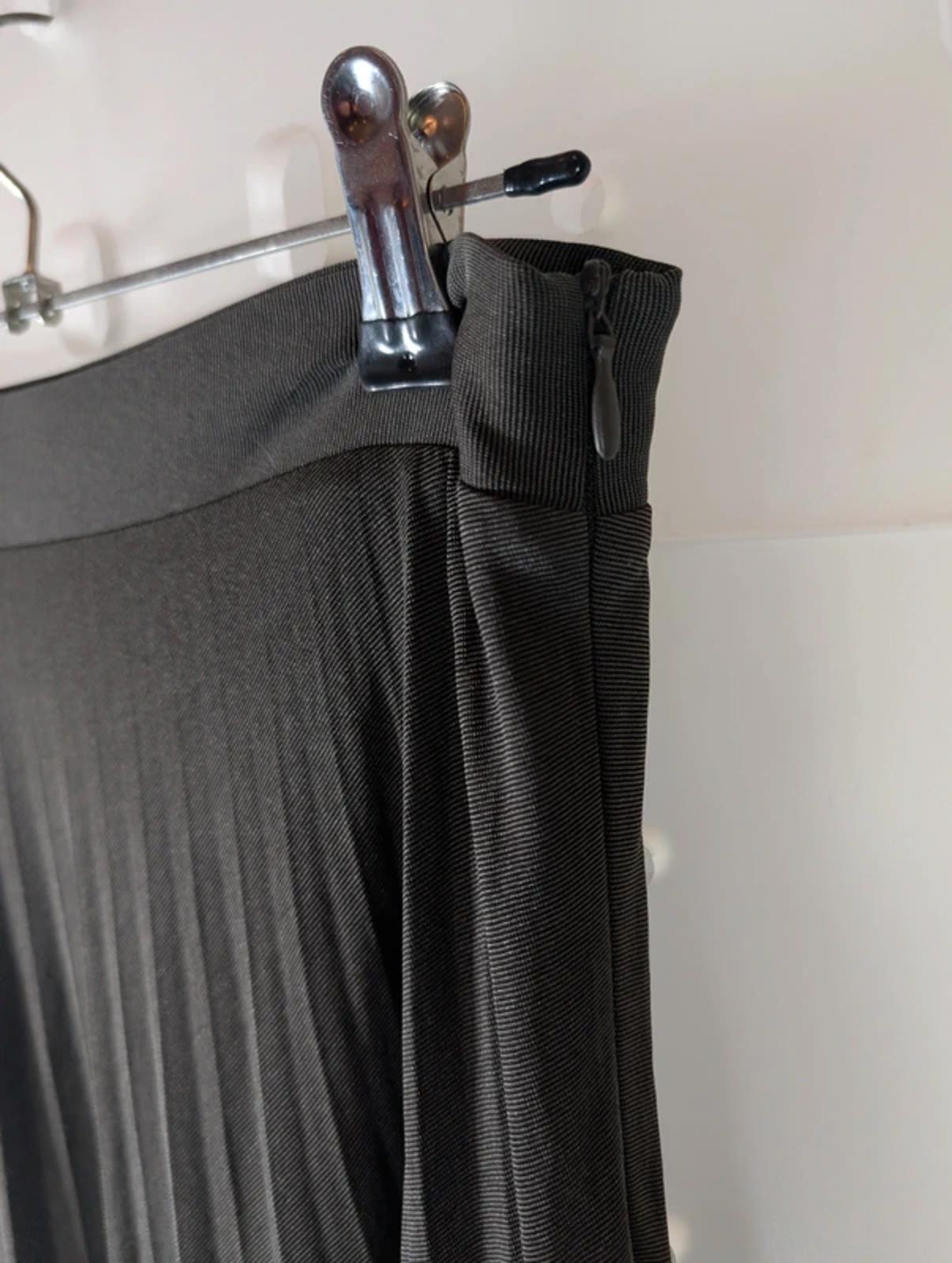 Massimo Dutti Charcoal Grey Pleated Midi Skirt XS 25” Waist Minimal Capsule