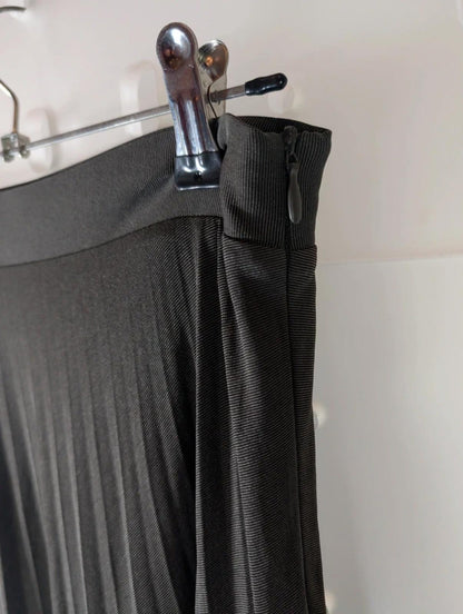 Massimo Dutti Charcoal Grey Pleated Midi Skirt XS 25” Waist Minimal Capsule