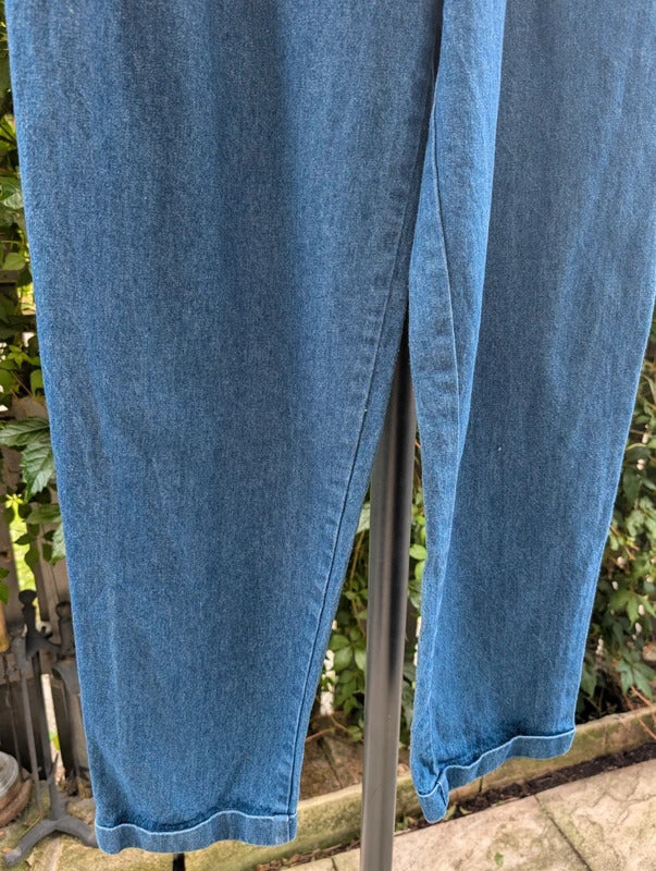 Vintage 90s High Waisted Mom Jeans Indigo Blue W28