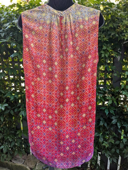 DR2 Geometric Print Longline Blouse Coral Pink Large