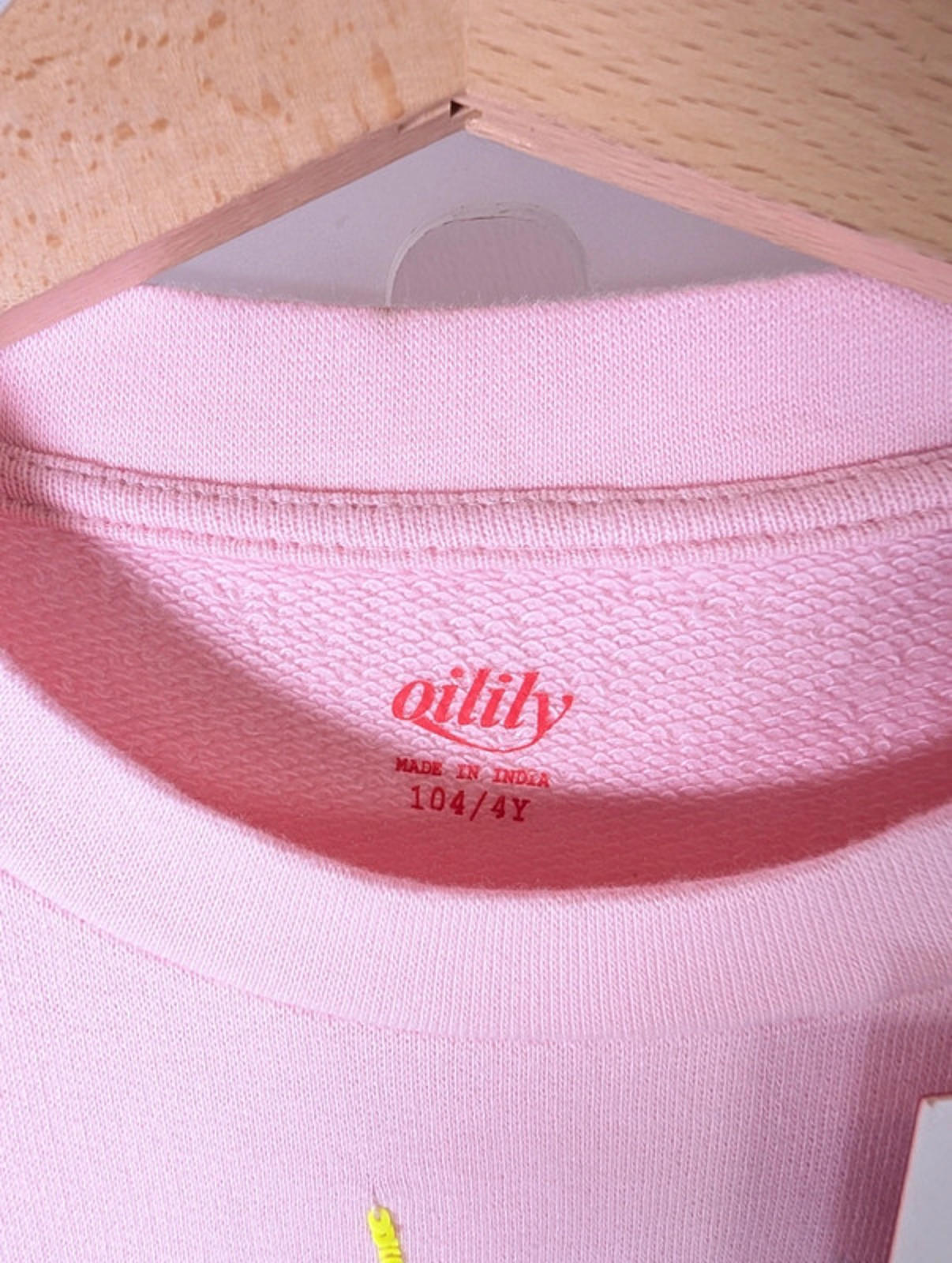 Oilily Hussle artwork short sleeve jersey top – age 4 – BNWT