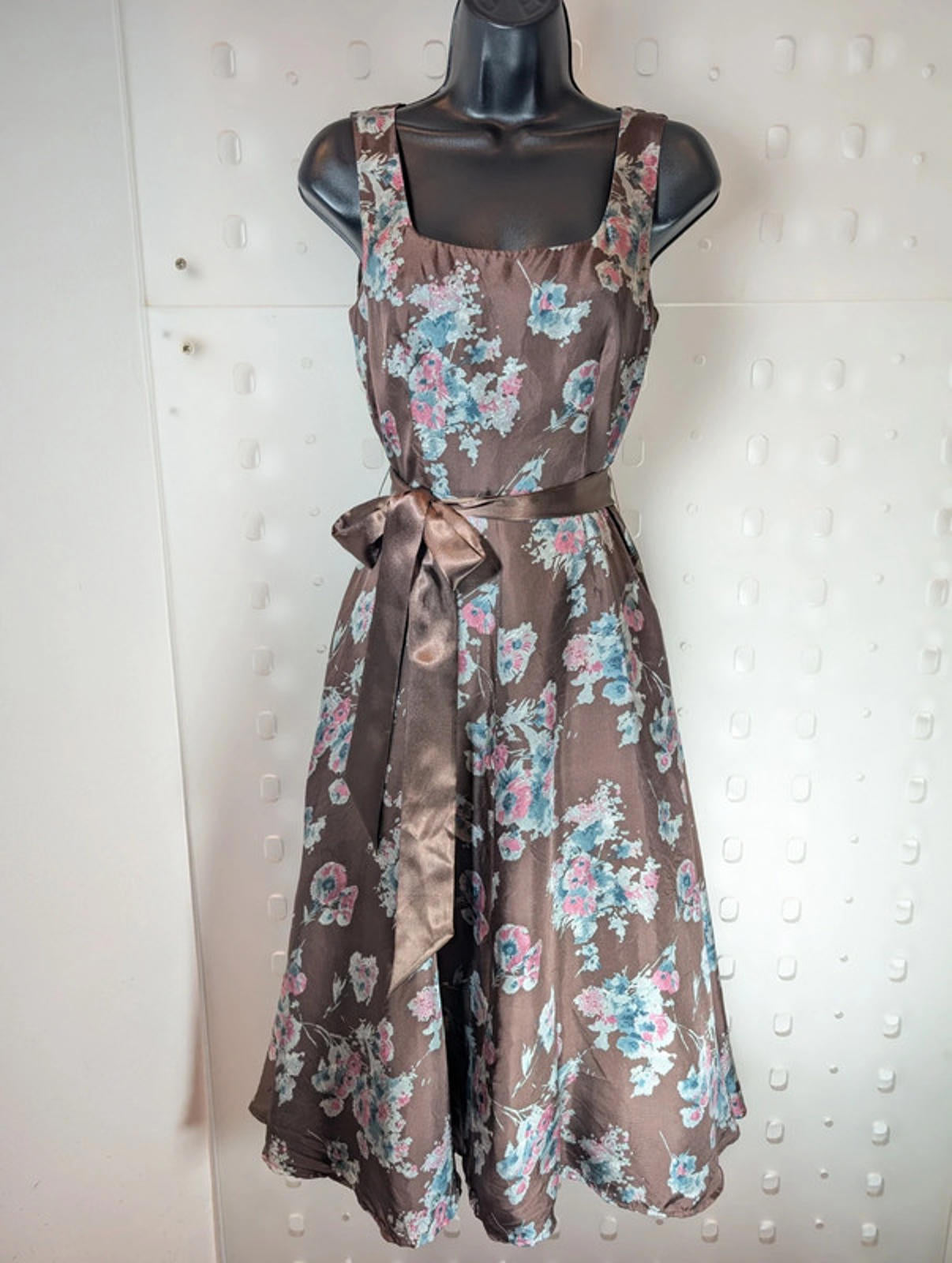Laura Ashley Silk Floral Fit & Flare Dress – Size 8