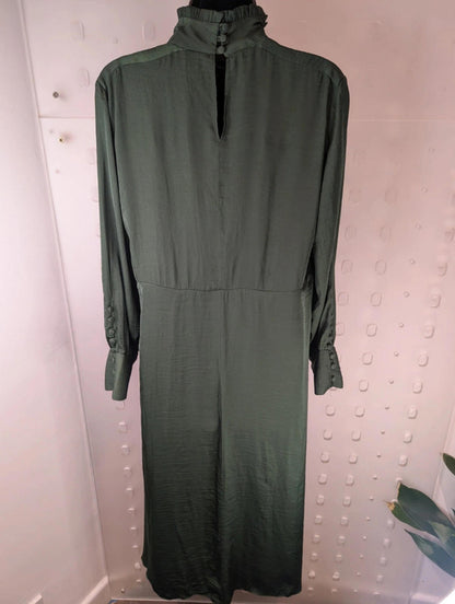 Zara satin green dress – size XL (fits smaller)