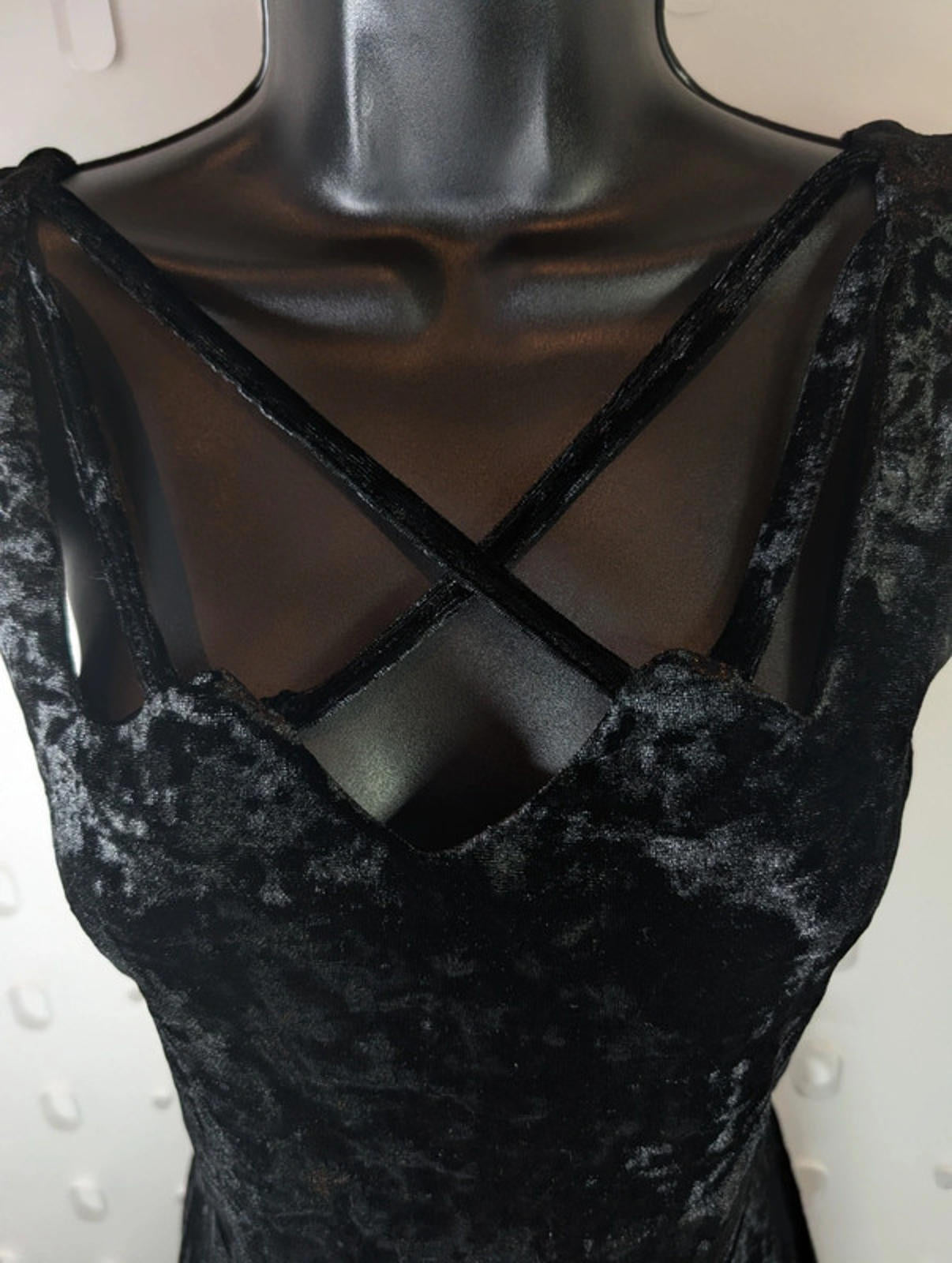 Vintage 90s black crushed velvet skater dress – UK 12