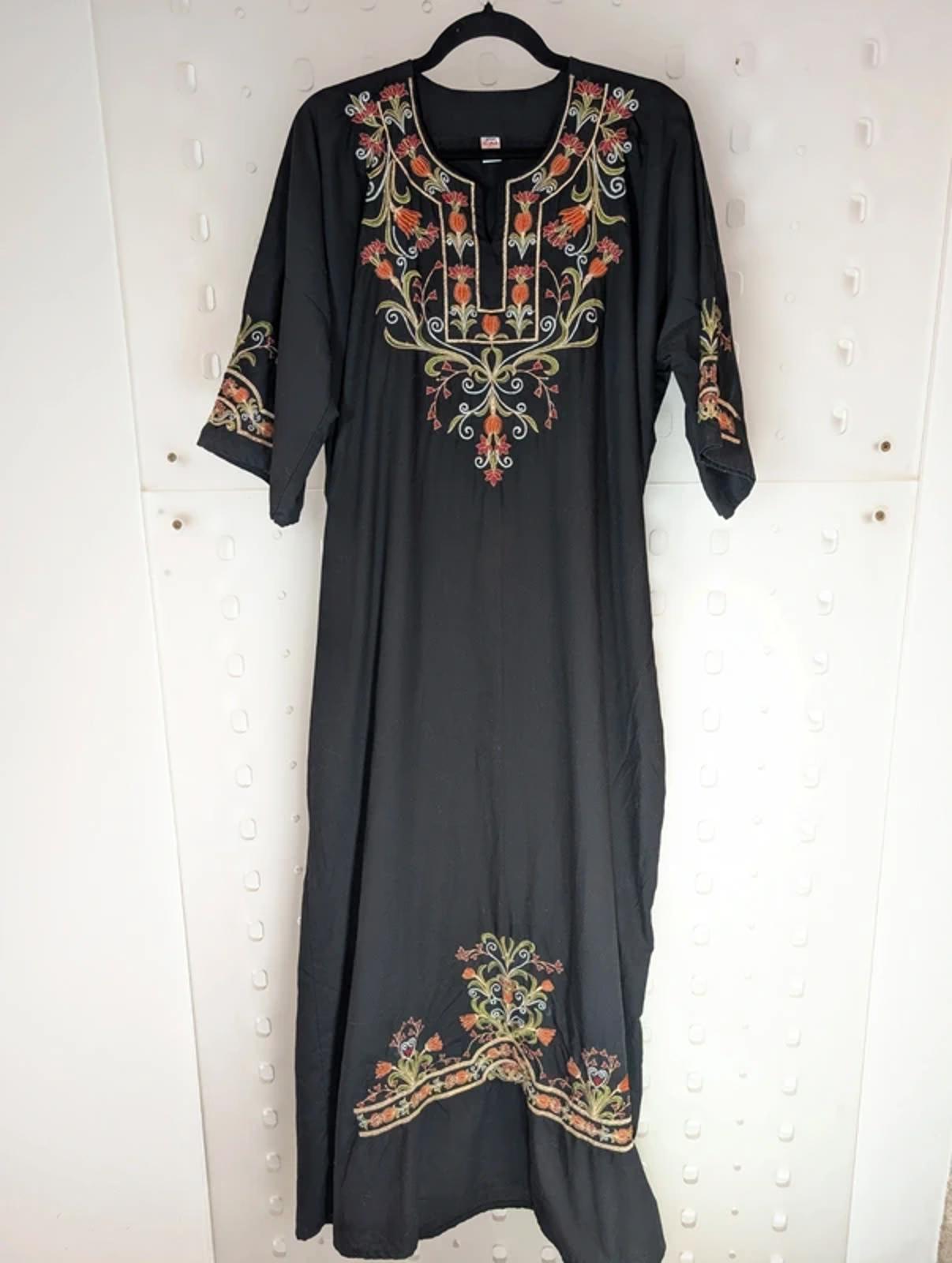Vintage Middle Eastern Embroidered Kaftan XL – Boho Festival
